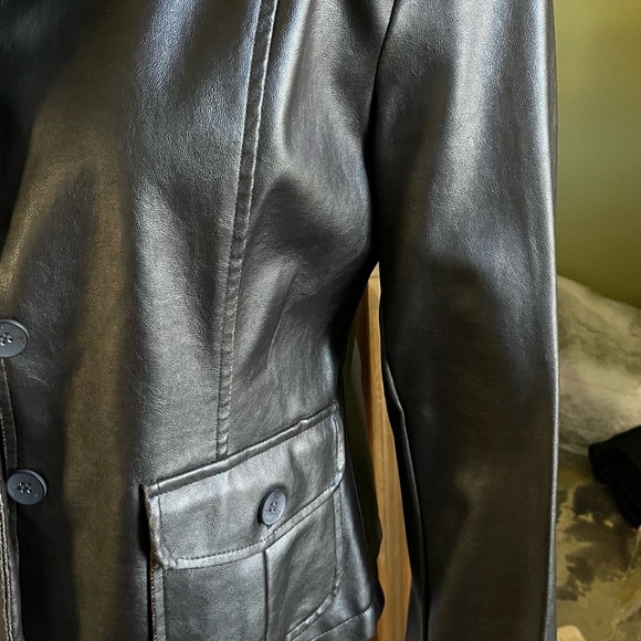 RVT Clothing Vintage Faux Leather Jacket - Picture 3 of 8